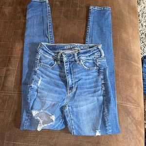 american eagle distressed skinny jeans